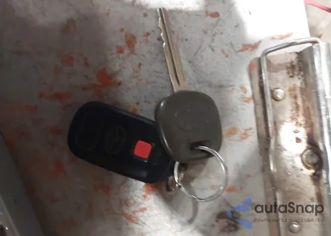 2007 Toyota Matrix из США, поврежденный, VIN 2T1KR32E67C661718